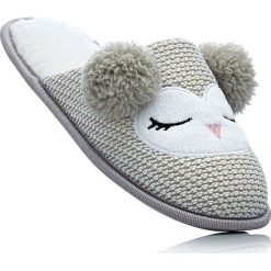 Kapcie "Sowa" bonprix biały. Białe kapcie bonprix. Za 49.99 zł.