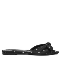 Klapki Dolce&Gabbana. Czarne klapki Dolce&Gabbana, bez wzorów, bez obcasa, bez zapięcia. Za 2,549.00 zł.