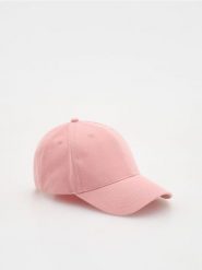 Czapka z daszkiem - różowy. Czerwone czapki z daszkiem Reserved, bez wzorów. W wyprzedaży za 45.99 zł.