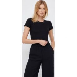 Pepe Jeans t-shirt damski kolor czarny. Czarne t-shirty Pepe Jeans, l, bez wzorów, z jeansu, bez kołnierzyka, bez ramiączek. Za 139.99 zł.