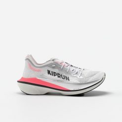 Buty do biegania z płytką karbonową damskie Kiprun KD900X LD 2. Białe buty do biegania KIPRUN, bez wzorów, z materiału, bez zapięcia, do biegania. Za 399.99 zł.