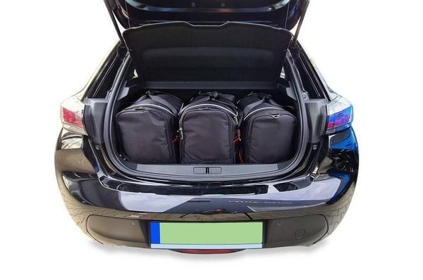 Torby Do Bagażnika Peugeot E-208 Hatchback Ev 2019+ 3Szt Kjust. Czarne torby podróżne KJUST, bez wzorów, z kauczuku. Za 780.00 zł.