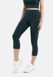 Prążkowane legginsy 3/4 N-PALERMO. Zielone legginsy Volcano, bez wzorów, z materiału, krótkie. Za 99.99 zł.