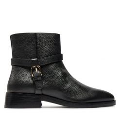 Botki Geox. Czarne botki Geox, bez wzorów, bez obcasa, na płaskiej podeszwie, bez zapięcia. Za 549.99 zł.