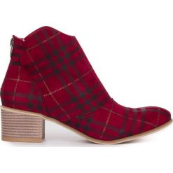 Botki kwobojki na 5 cm klocku - skóra naturalna - model 483 - kolor czarno czerwona kratka. Czarne botki Zapato, bez wzorów, z jeansu, biznesowe, bez obcasa, na obcasie, bez zapięcia. Za 419.00 zł.