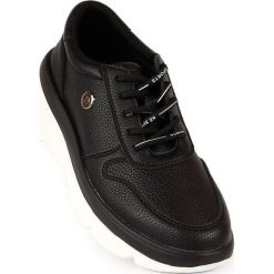 Buty sportowe na platformie Vinceza W JAN131 czarne. Czarne buty treningowe VINCEZA, bez wzorów, z gumy, bez zapięcia. Za 224.45 zł.