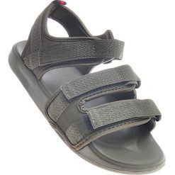 Pantofelek24 Lekkie zielone sandały /D5-2 11848 T199/ 38. Zielone sandały Pantofelek24, bez wzorów, bez obcasa, bez zapięcia. Za 39.90 zł.