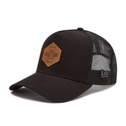 Czapka z daszkiem New Era. Czarne czapki z daszkiem New Era, bez wzorów. Za 99.99 zł.