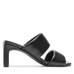Klapki Vagabond Shoemakers. Czarne klapki Vagabond Shoemakers, bez wzorów, bez obcasa, bez zapięcia. Za 419.99 zł.