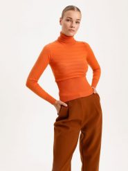 BGN Golf w kolorze pomarańczowym rozmiar: 36. Pomarańczowe swetry BGN, bez wzorów, bez ramiączek. Za 105.38 zł.