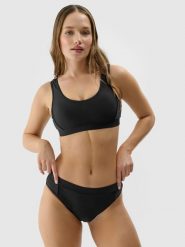 4F Góra od bikini damska - czarna M. Czarne bikini 4f, bez wzorów, z elastanu, wakacyjne. W wyprzedaży za 29.99 zł.