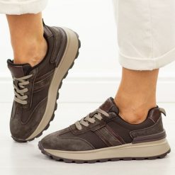 Brązowe skórzane sneakersy damskie Vinceza 41525. Brązowe buty sportowe lifestyle VINCEZA, na jesień, bez wzorów, z dresówki, casualowe, z okrągłym noskiem, bez zapięcia. W wyprzedaży za 201.52 zł.