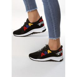 Czarne Buty Sportowe Note. Buty sportowe lifestyle marki Born2be. Za 79.99 zł.