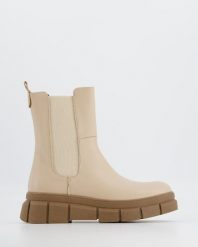 SKÓRZANE BOTKI D22KB-1665 BEIGE. Brązowe botki Venezia, bez wzorów, ze skóry, bez obcasa, bez zapięcia. Za 279.00 zł.