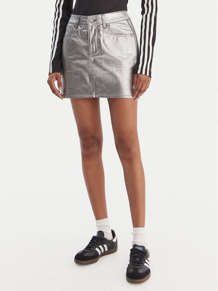 Adidas Spódnica mini 3-Stripes KD2899 Srebrny Regular Fit. Szare spódnice adidas, bez wzorów, z bawełny, mini. Za 182.99 zł.