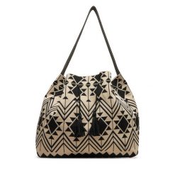 Torebka DeeZee. Brązowe shopper bag DeeZee, bez wzorów, bez dodatków. Za 79.99 zł.