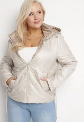 Jasnobeżowa Kurtka Wiatrówka z Odpinanym Kapturem i Bocznymi Ściągaczami Galzia. Brązowe kurtki Born2be, plus size, bez wzorów, z jeansu, eleganckie. W wyprzedaży za 132.99 zł.