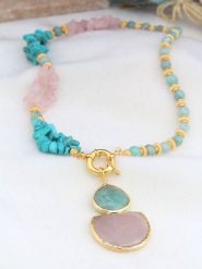 L'Atelier de Gaia Pozłacany naszyjnik z elementami ozdobnymi - dł. 45 cm rozmiar: onesize. Różowe naszyjniki L'Atelier de Gaia, z materiału, z kwarcem, pozłacane. Za 86.99 zł.