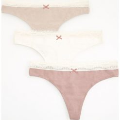 Bawełniane stringi 3 pack - Beżowy. Stringi marki Reserved. Za 39.99 zł.