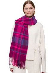 Triumph Szal w kolorze różowo-niebieskim rozmiar: 36-42. Różowe szaliki i kominy Triumph, bez wzorów, z materiału. Za 108.74 zł.