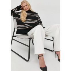 MAX&Co. sweter kaszmirowy damski kolor czarny lekki z golfem. Czarne swetry MAX&Co., l, bez wzorów, z kaszmiru, bez ramiączek. W wyprzedaży za 1,129.90 zł.
