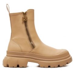 Botki KARL LAGERFELD. Brązowe botki KARL LAGERFELD, bez wzorów, bez obcasa, na płaskiej podeszwie, bez zapięcia. Za 559.99 zł.