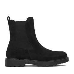 Botki Lasocki. Czarne botki Lasocki, bez wzorów, bez obcasa, na płaskiej podeszwie, bez zapięcia. Za 259.99 zł.