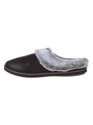Skechers Kapcie "Cozy Campfire" w kolorze czarnym rozmiar: 38. Czarne kapcie Skechers, bez wzorów, z materiału. Za 88.02 zł.