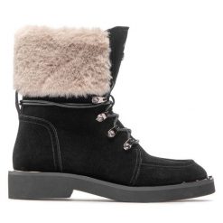 Botki Rage Age. Czarne botki Rage Age, bez wzorów, bez obcasa, na płaskiej podeszwie, bez zapięcia. Za 359.99 zł.