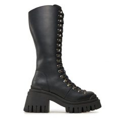 Kozaki Altercore. Czarne kozaki Altercore, bez wzorów, bez obcasa, na słupku, bez zapięcia. Za 849.99 zł.