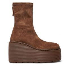 Botki Vic Matié. Brązowe botki Vic Matié, bez wzorów, bez obcasa, na koturnie, bez zapięcia. Za 1,319.00 zł.