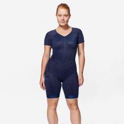 Pianka do triathlonu damska Van Rysel Trifonction krótki rękaw SD. Niebieskie kombinezony VAN RYSEL, na lato, l, bez wzorów, z materiału, sportowe, bez kołnierzyka, bez ramiączek, krótkie. Za 249.99 zł.