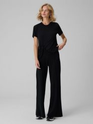 4F T-shirt regular z marszczeniem i modalem damski - czarny L. Czarne t-shirty 4f, l, bez wzorów, z materiału, klasyczne, bez kołnierzyka, bez ramiączek. Za 89.99 zł.