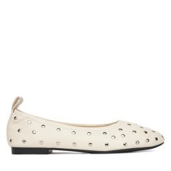 Baleriny Badura. Białe baleriny Badura, bez wzorów, bez obcasa, bez zapięcia. Za 299.99 zł.