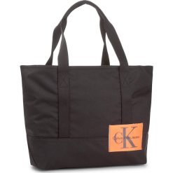 Torebka CALVIN KLEIN JEANS - Sport Essential Carr K40K400042 001. Shopper bag marki Calvin Klein Jeans. W wyprzedaży za 309.00 zł.