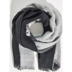 Szalik - Czarny. Szaliki i kominy marki B'TWIN. W wyprzedaży za 29.99 zł.