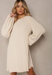 Jasnobeżowa Rozkloszowana Sukienka Ozdobiona Plisowaniem i Bufiastymi Rękawami Ksarina. Brązowe sukienki Renee, na imprezę, bez wzorów, eleganckie, bez kołnierzyka, bez ramiączek, mini, rozkloszowane. W wyprzedaży za 67.99 zł.