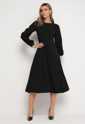 Czarna Rozkloszowana Midi Sukienka z Eleganckimi Luźnymi Rękawami Samriddhi. Czarne sukienki Born2be, do pracy, m, bez wzorów, biznesowe, bez kołnierzyka, bez ramiączek, midi, kopertowe. W wyprzedaży za 146.99 zł.