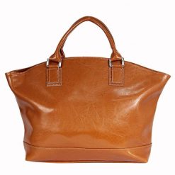 Torebka skórzana damska łódka DAN-A T221 camel. Brązowe torebki klasyczne DAN-A, bez wzorów, ze skóry, bez dodatków. Za 399.99 zł.
