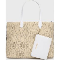 Tommy Hilfiger torebka ICONIC kolor beżowy. Brązowe torebki klasyczne Tommy Hilfiger, bez wzorów, bez dodatków. W wyprzedaży za 449.99 zł.