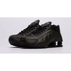 Buty Sportowe Młodzieżowe Nike Shox R4 (Gs). Czarna buty treningowe Nike, bez wzorów, bez zapięcia. Za 435.60 zł.