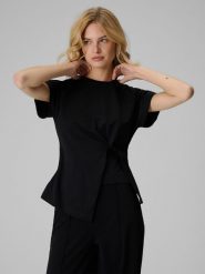 4F T-shirt slim z marszczeniem damski - czarny M. Czarne t-shirty 4f, m, bez wzorów, z dzianiny, klasyczne, bez kołnierzyka, bez ramiączek. Za 89.99 zł.