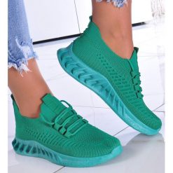 Pantofelek24 Wsuwane zielone buty sportowe /E2-3 11875 T391/ 37. Zielone buty sportowe lifestyle Pantofelek24, bez wzorów, bez zapięcia. Za 69.90 zł.