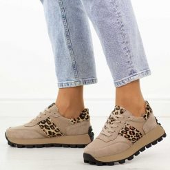 Beżowe skórzane półbuty damskie Filippo Dp7112/26. Brązowe półbuty wsuwane Filippo, na jesień, bez wzorów, z jeansu, eleganckie, bez obcasa, na platformie. Za 269.00 zł.