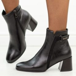 Czarne botki damskie na obcasie Vinceza 58660. Czarne botki VINCEZA, bez wzorów, z jeansu, eleganckie, z okrągłym noskiem, bez obcasa, na obcasie, bez zapięcia. Za 219.00 zł.