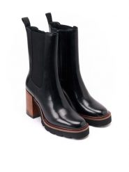 British Passport Skórzane sztyblety w kolorze czarnym rozmiar: 39. Czarne buty sportowe lifestyle British Passport, bez wzorów, sportowe, bez zapięcia. Za 456.87 zł.