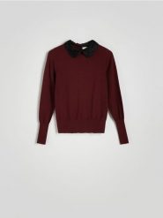 Sweter z ozdobnym kołnierzem - bordowy. Czerwone swetry Reserved, l, bez wzorów, z dzianiny, bez ramiączek. W wyprzedaży za 59.99 zł.