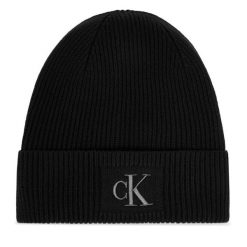 Czapka Calvin Klein. Czarne czapki zimowe Calvin Klein, bez wzorów. Za 169.99 zł.