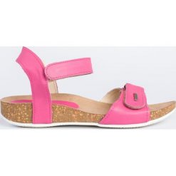 Sandały na korku - skóra naturalna - model 343 - kolor różowy lico (39). Czerwone sandały Zapato, bez wzorów, z jeansu, boho, bez obcasa, na płaskiej podeszwie, bez zapięcia. W wyprzedaży za 269.10 zł.