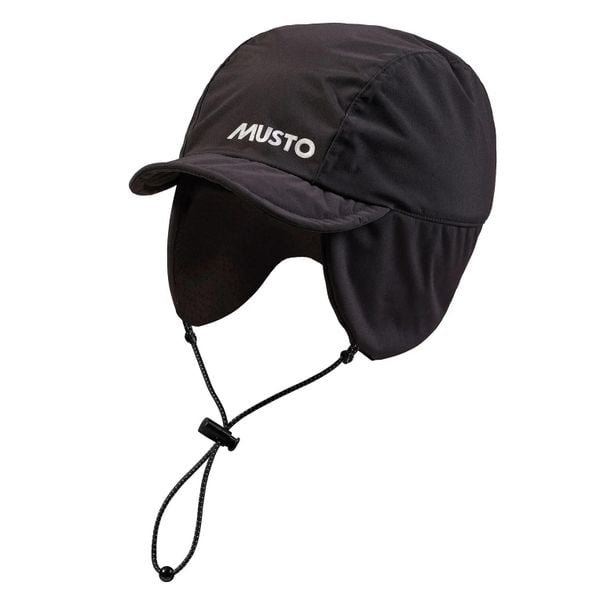 Czapka z daszkiem Musto MPX. Czarne czapki z daszkiem Musto, bez wzorów, z materiału. Za 269.99 zł.